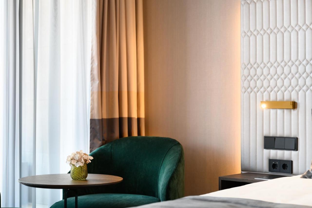 Emerald Downtown Luxury By Continental Group 2* Boedapest