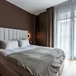 Emerald Downtown Luxury Suites By Continental Group