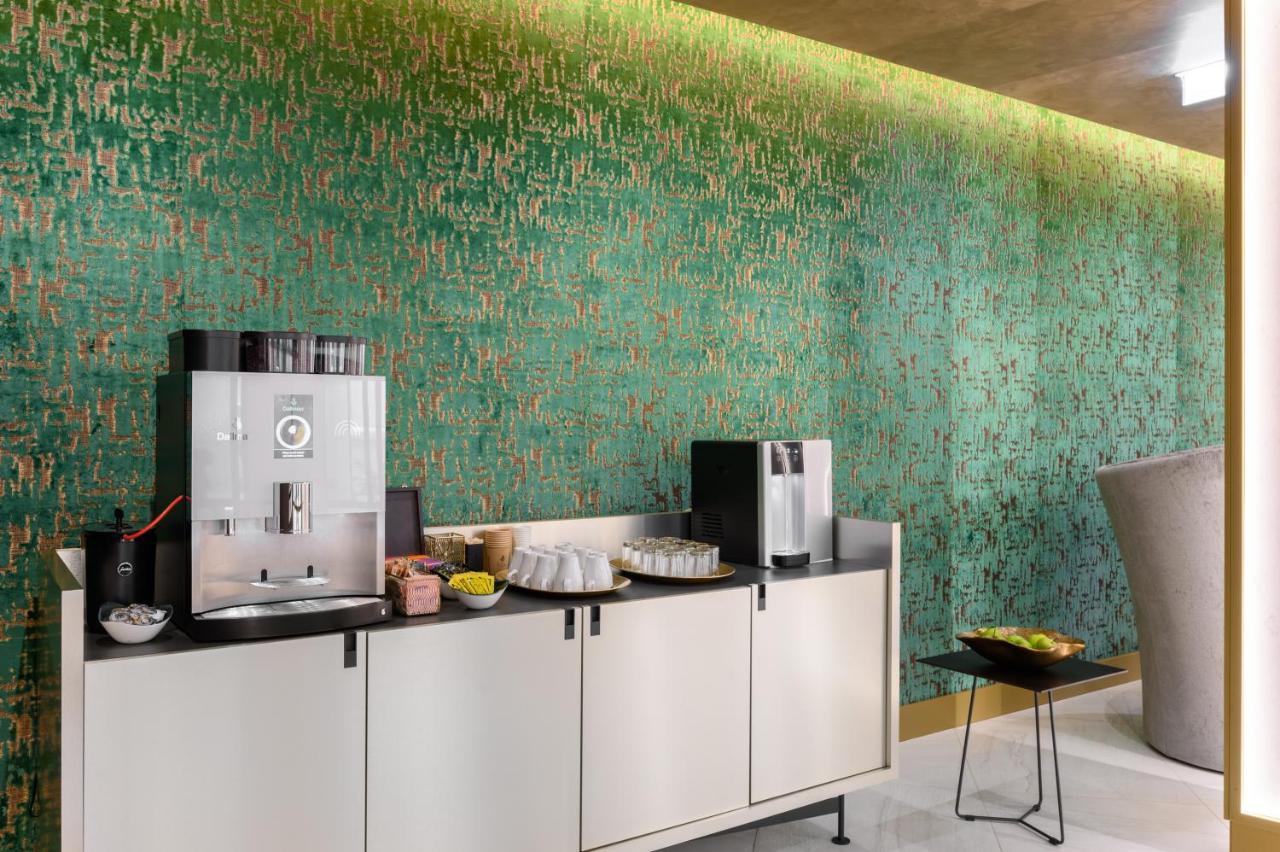 Hotel de apartamente Emerald Downtown Luxury By Continental Group 2*