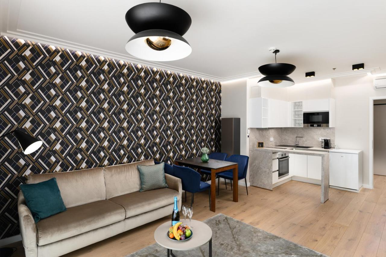 Hotel de apartamente Emerald Downtown Luxury By Continental Group