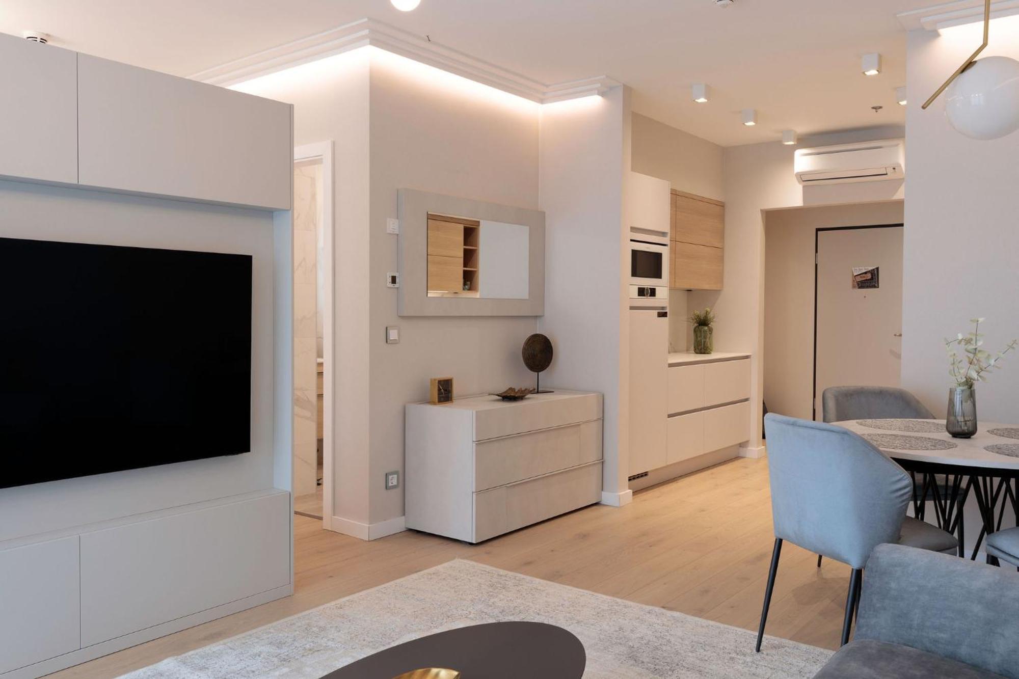 Emerald Downtown Luxury By Continental Group Hotel de apartamente
