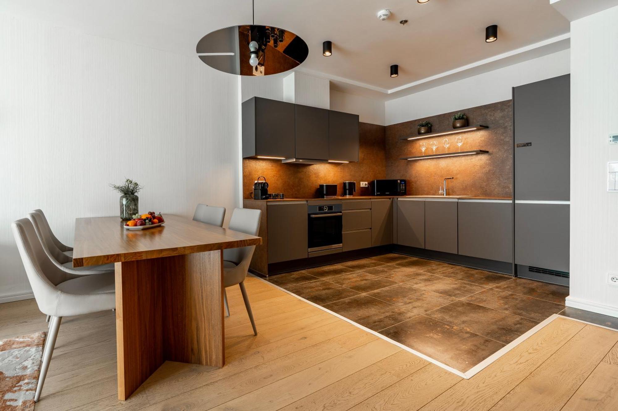 Emerald Downtown Luxury By Continental Group Aparthotel 2*